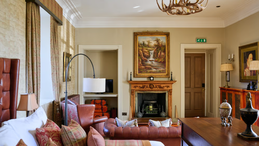 Luxury Overnight Stay for two with three course dinner & breakfast in the Lairds Suite