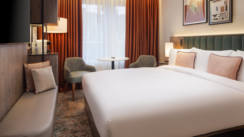 Luxe Room + £50 Adeline Credit