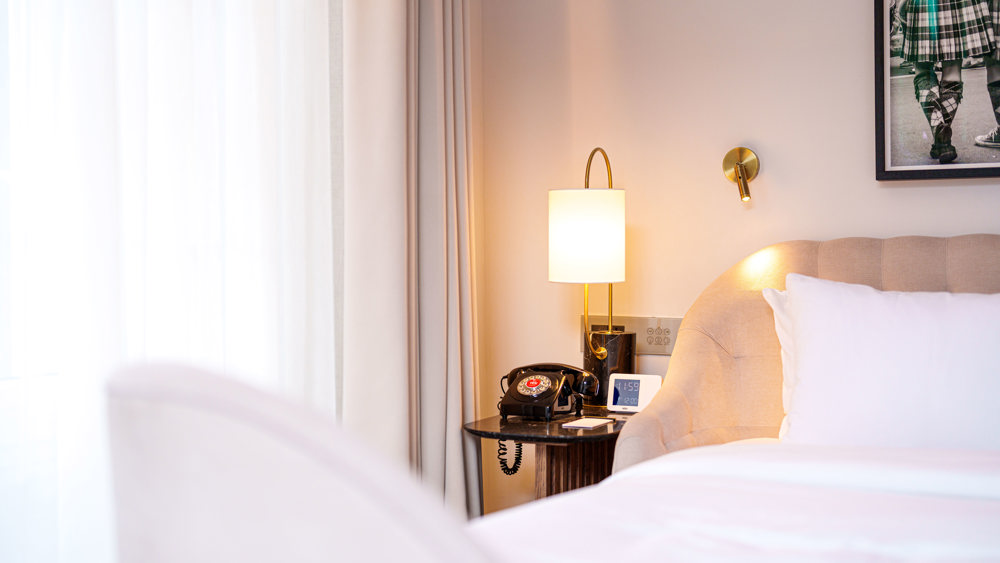Grand Chamber King Midweek Escape