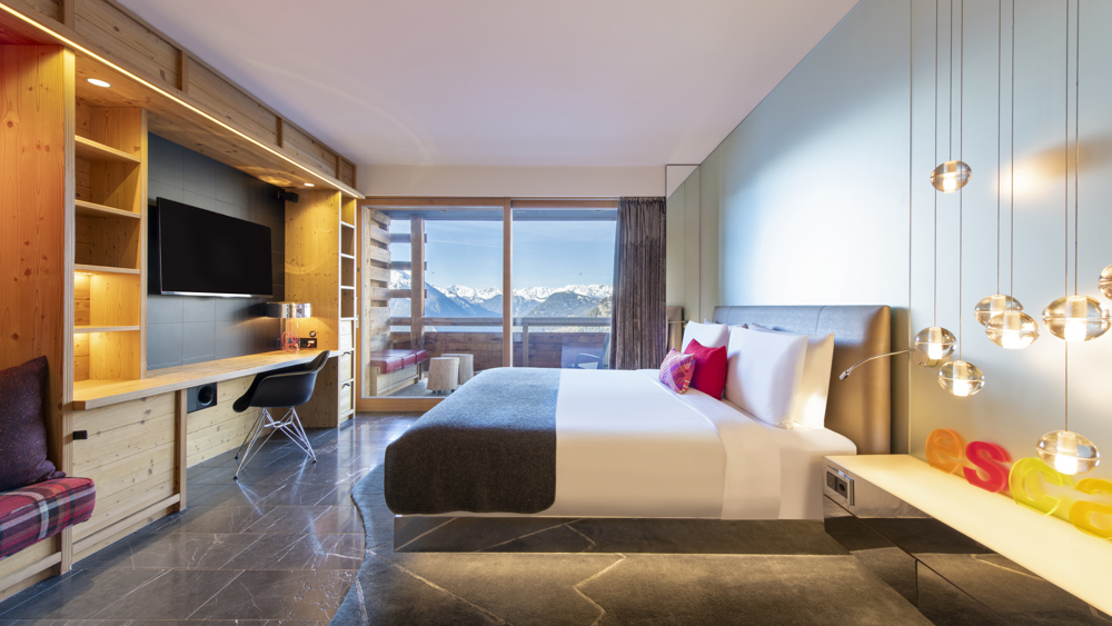 One night in Spectacular room - Year-round