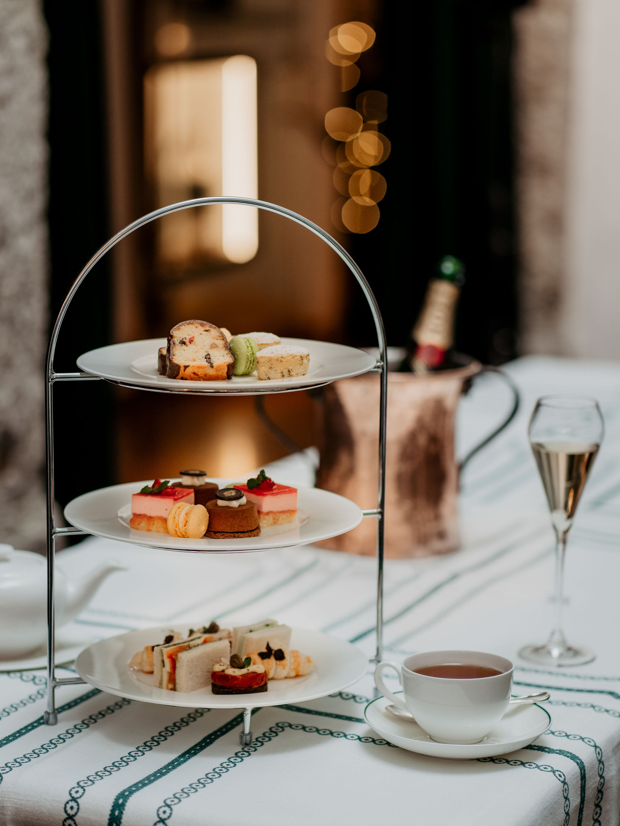 AFTERNOON TEA 