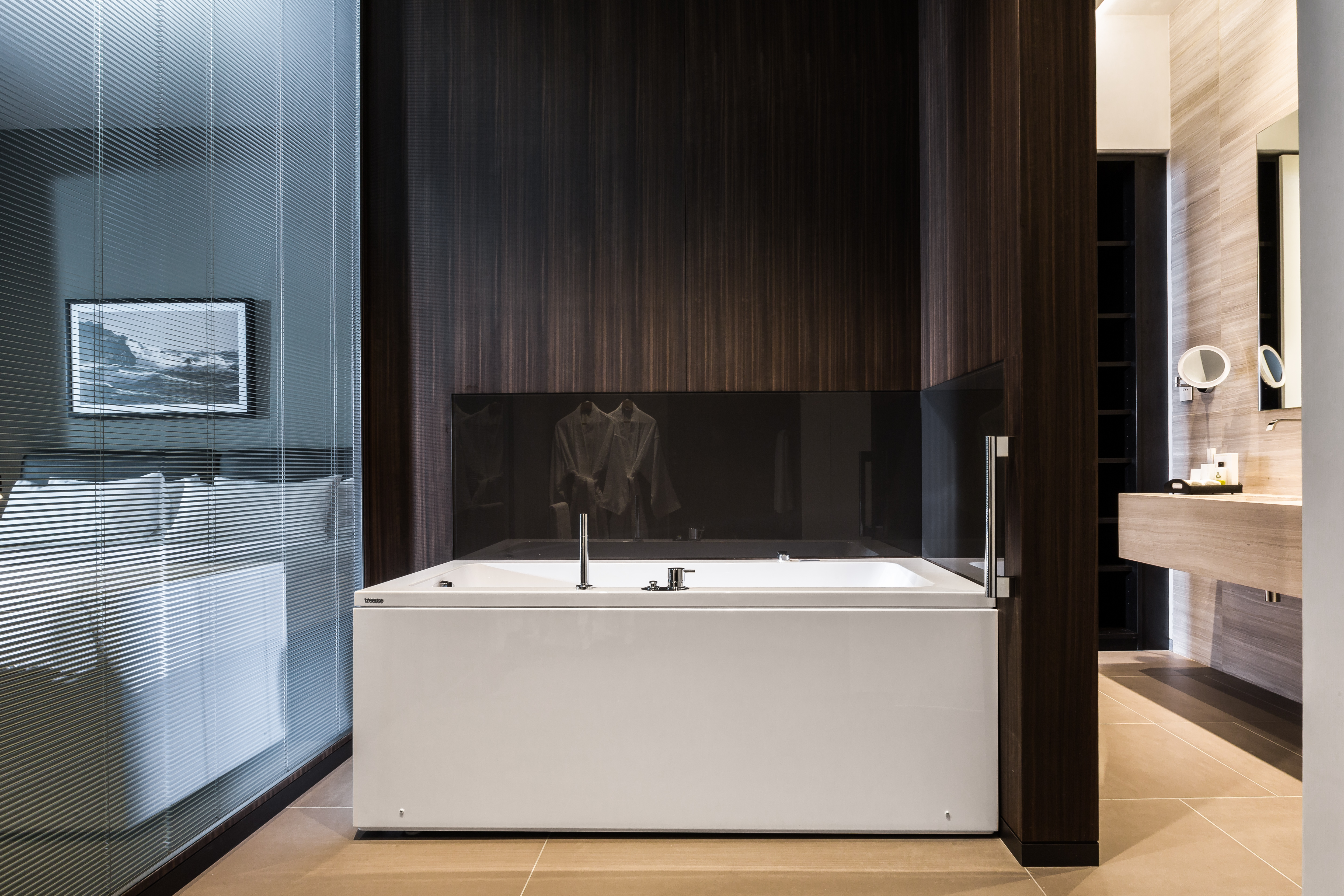 One Night Panoramic Suite - Winter