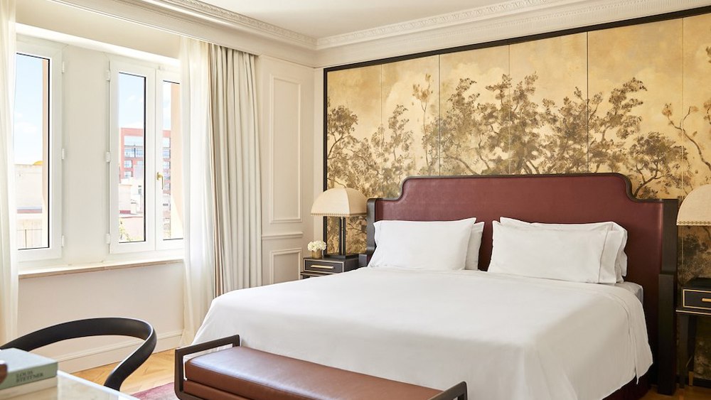 1 night in a Palace Suite with Breakfast