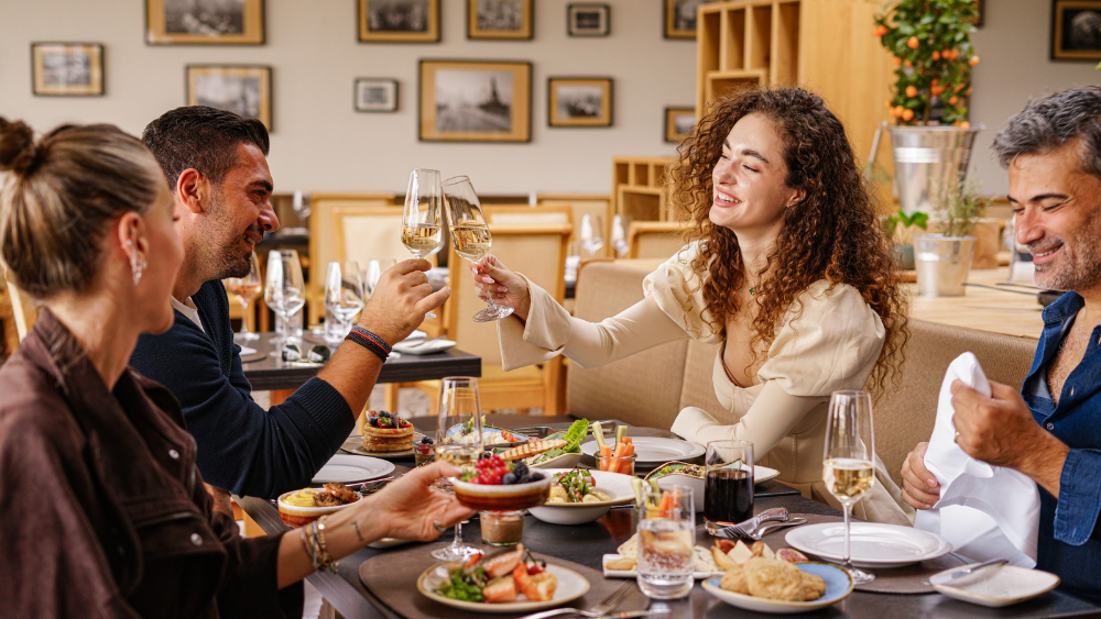 Lunch & Dinner at Grill 16