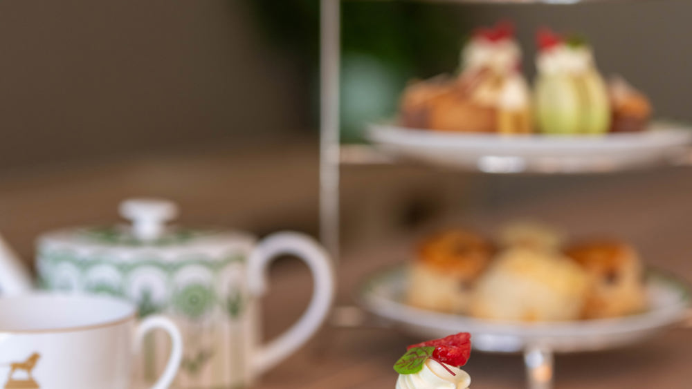 90 Minute Massage with Afternoon Tea