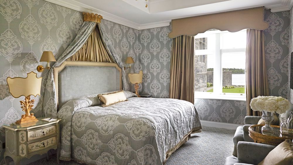 One night gourmet getaway in a Deluxe Room