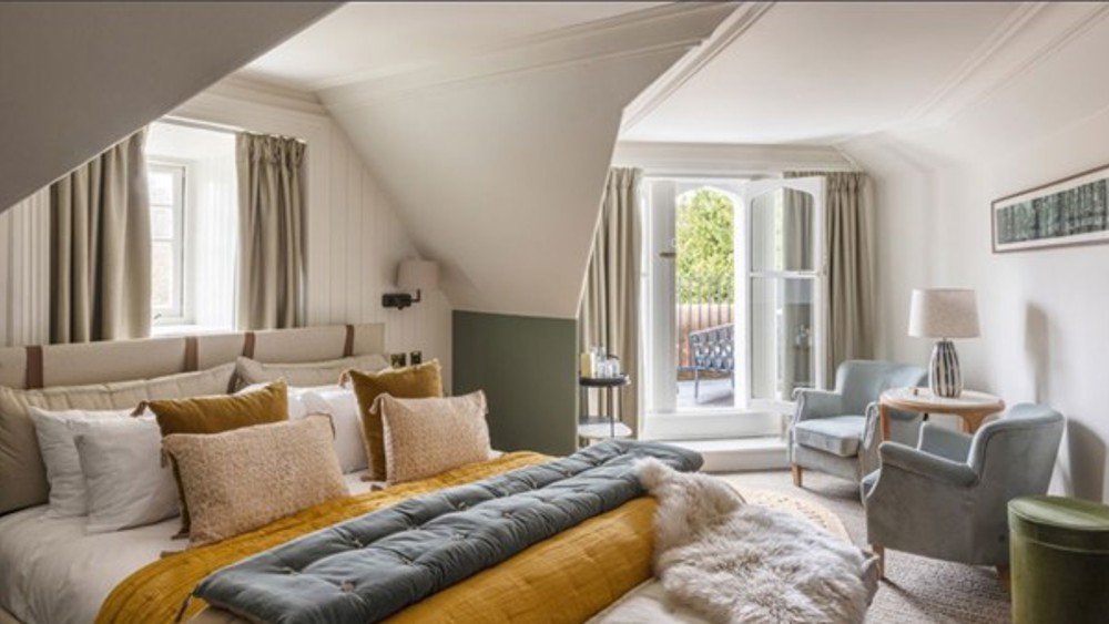 Luxury Overnight Stay For Two With Breakfast in a Highland Haven Room