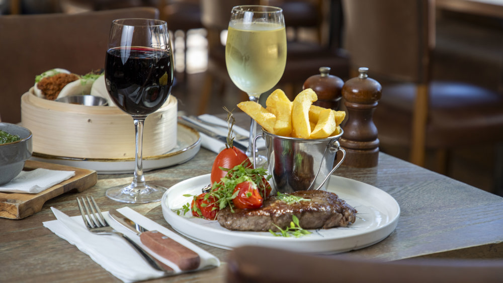 Midweek Dinner for two in Peachey's Bar & Grill