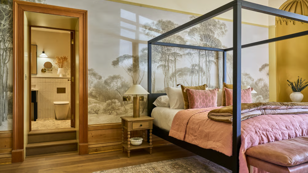 Luxury Overnight Stay for two with Breakfast in a Manor Master Room