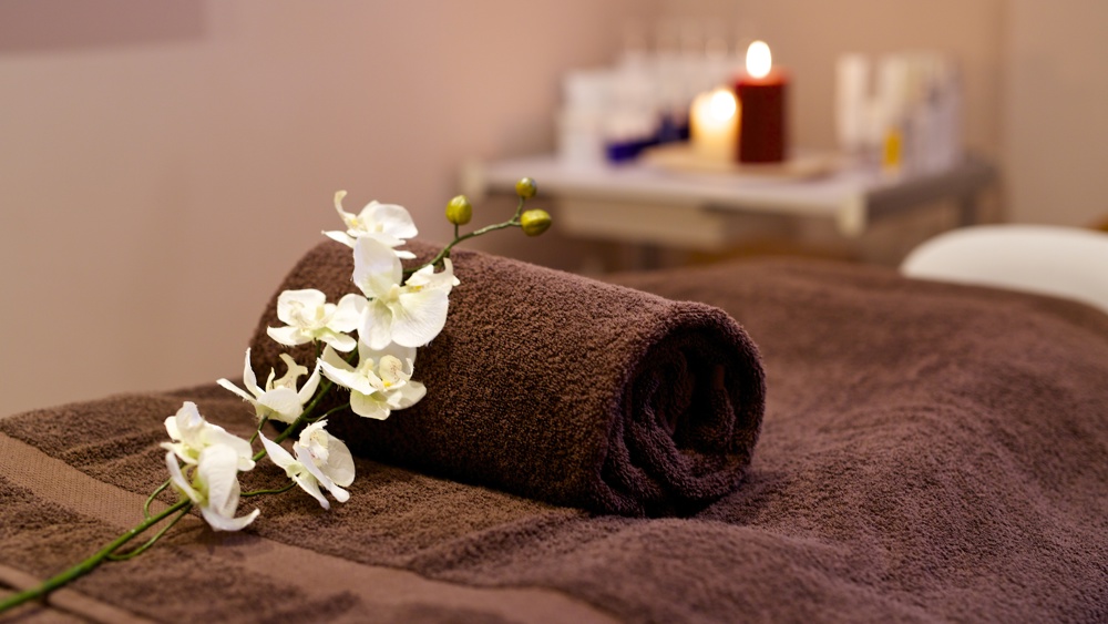 Elite Hand or Foot Treatment