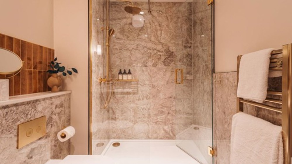 Luxury Overnight Stay For Two With Breakfast in a Highland Haven Room