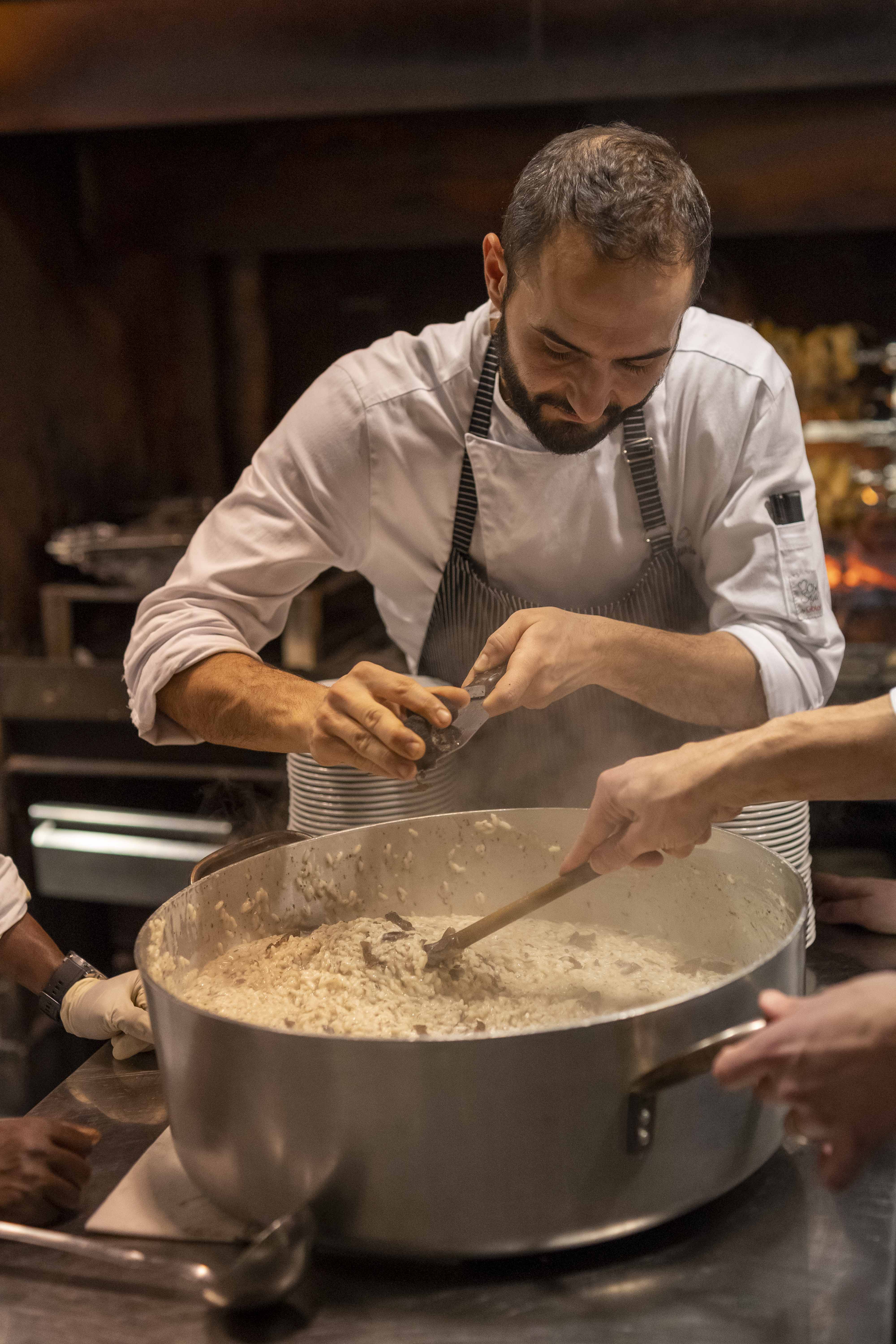 Cena da applauso e grande Spettacolo al Teatro del Sale per due persone | NO Membership Included