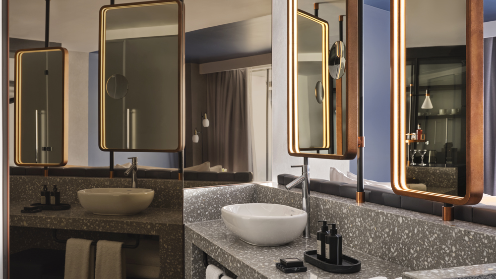 Overnight Stay in Deluxe Room with Breakfast 