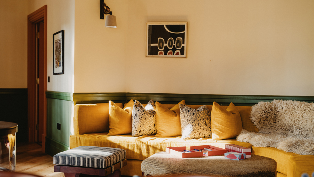Stay at Estelle Manor - 2 nights in a Woodland Cabin