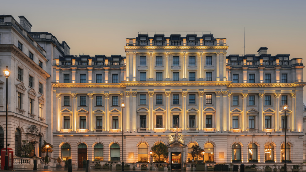 Overnight Stay & Michelin-Starred Dinner — Luxury Premium Room