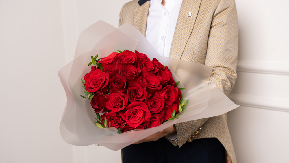 Rose Bouquet Small in a Vase