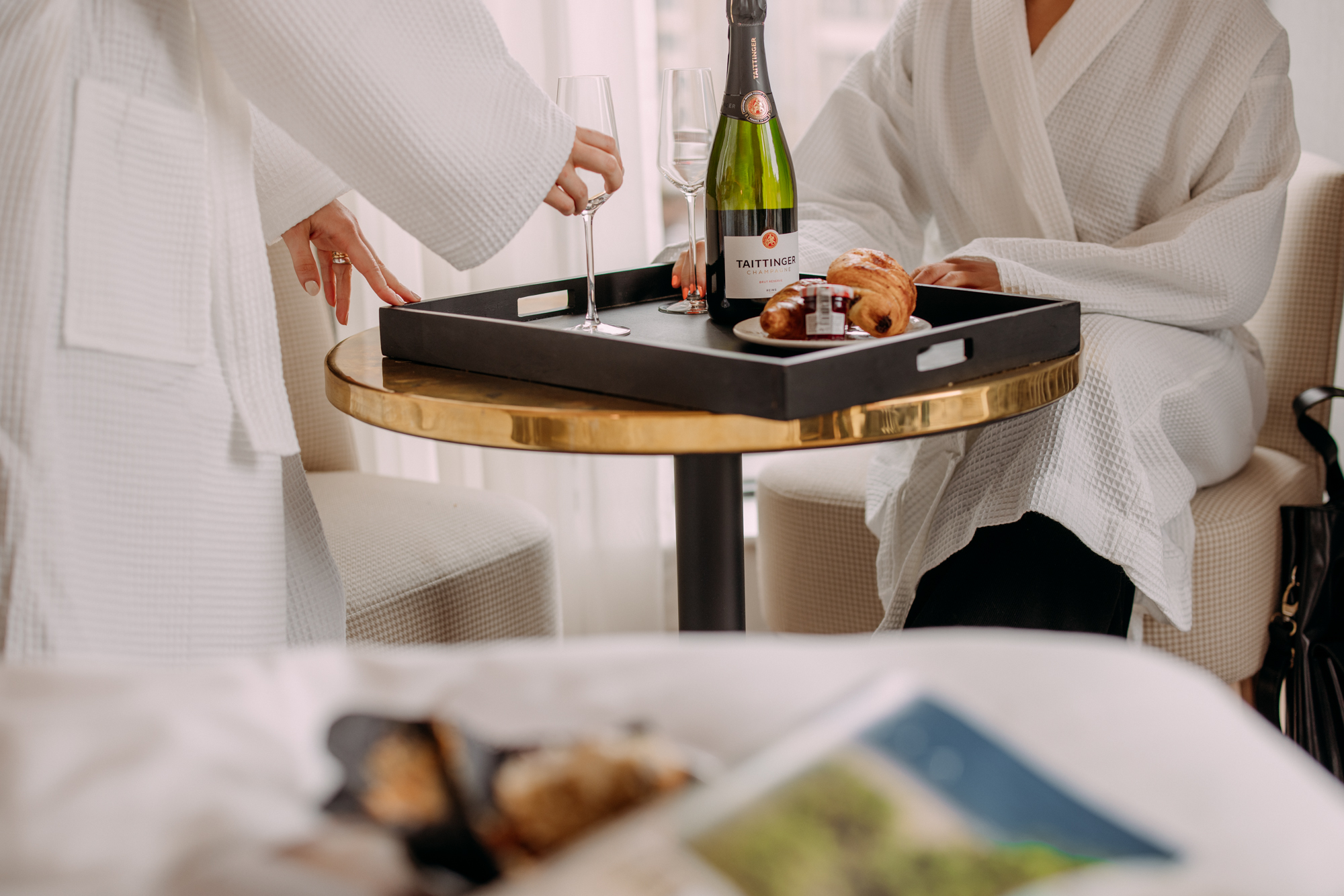 Luxury Suite: Bed & Breakfast for 2