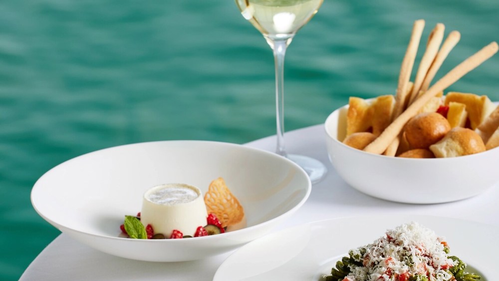 AED 500 Dining Gift Voucher at Jumeirah Al Qasr