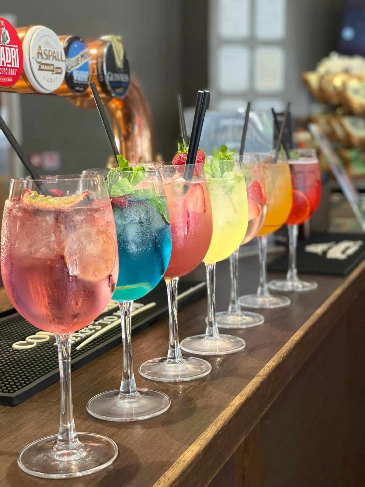 Cocktail Experience and 3 Course Dinner for 2