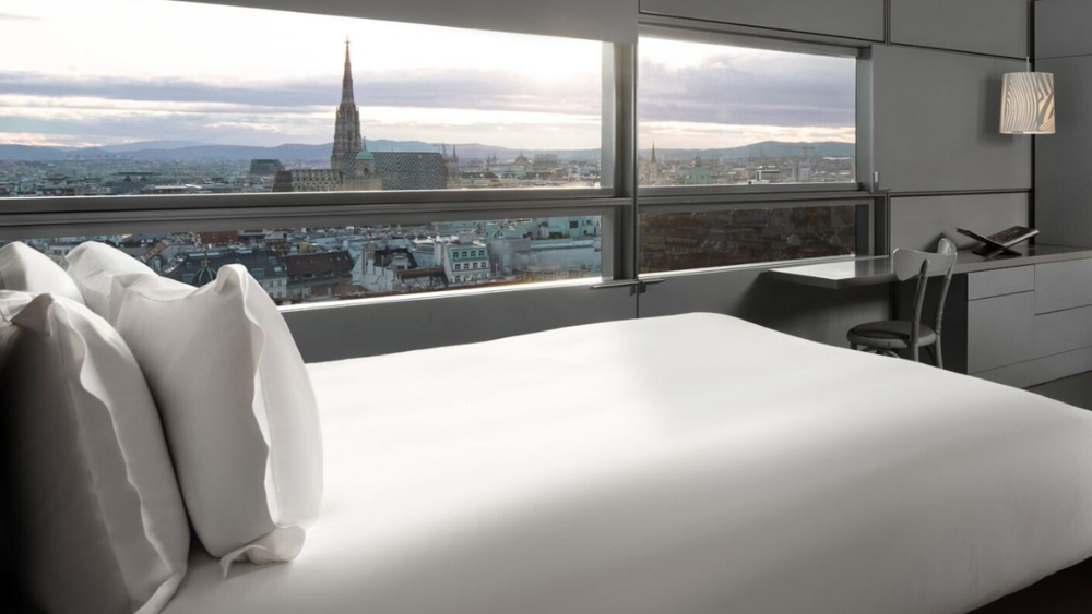 Stay for two including a 4-course dinner