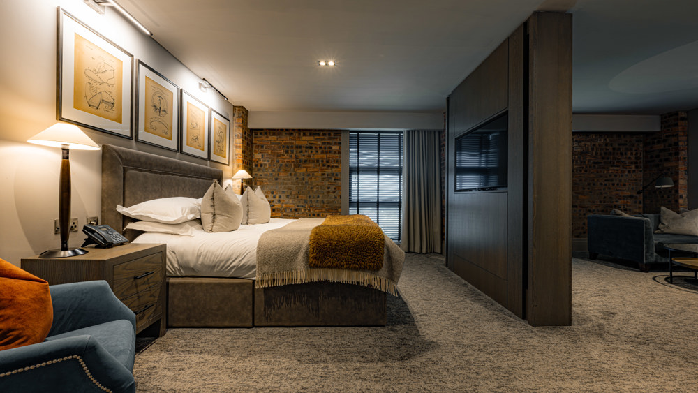 Signature Suite | Dinner, Bed & Breakfast for Two | Saturday