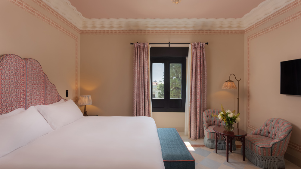 A Night of Charm in Seville 