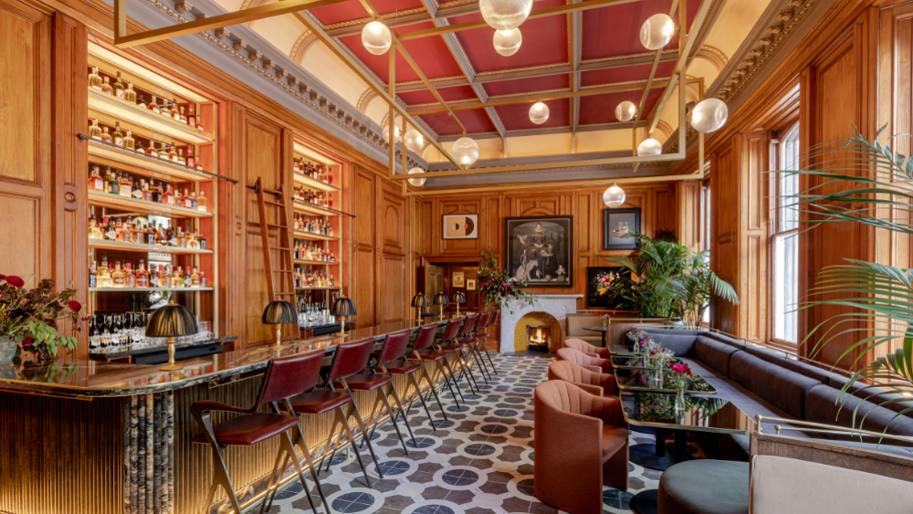 Grand Chamber King Midweek Escape