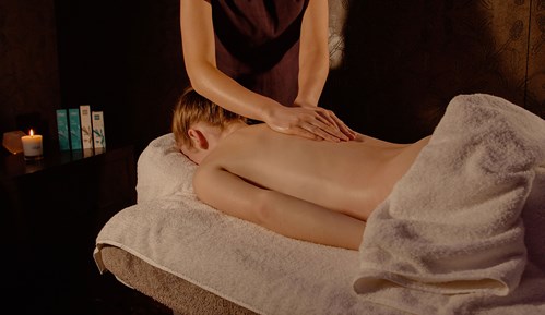 Spa Reviver Package for 2 in a Feature Double Room
