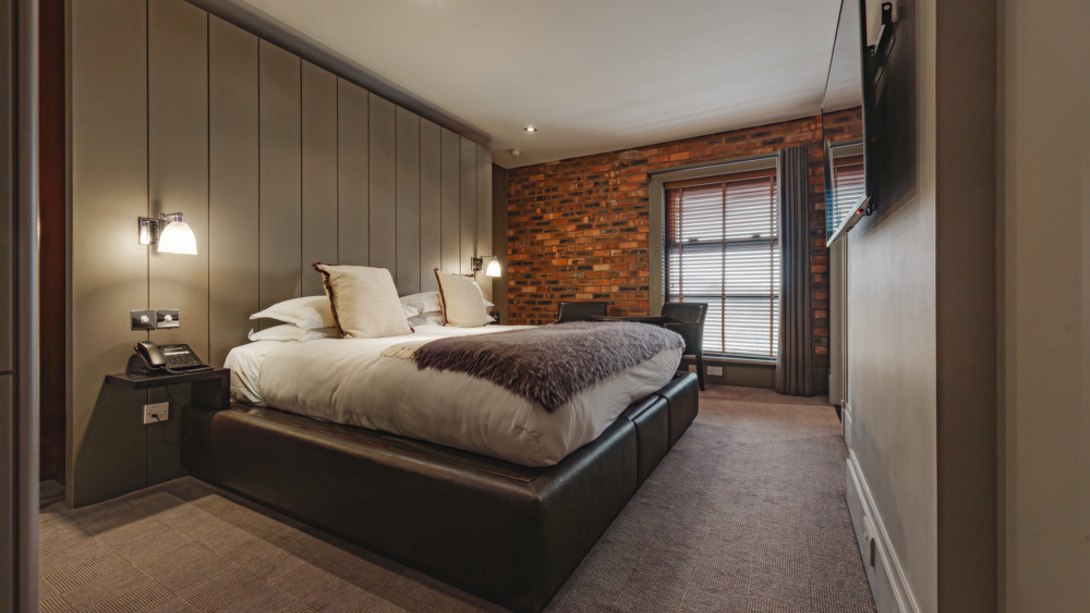Signature Suite | Overnight Stay with Breakfast for Two | All Year