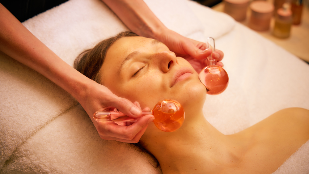 Blue Diamond Facial (75 mins)