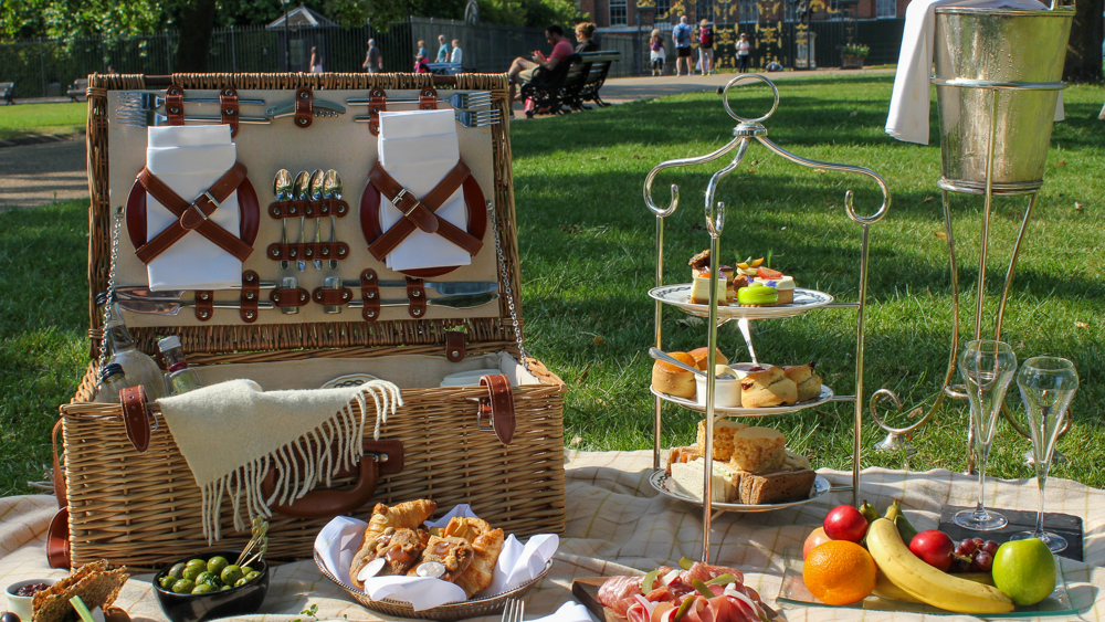 Palace Picnic in the Park