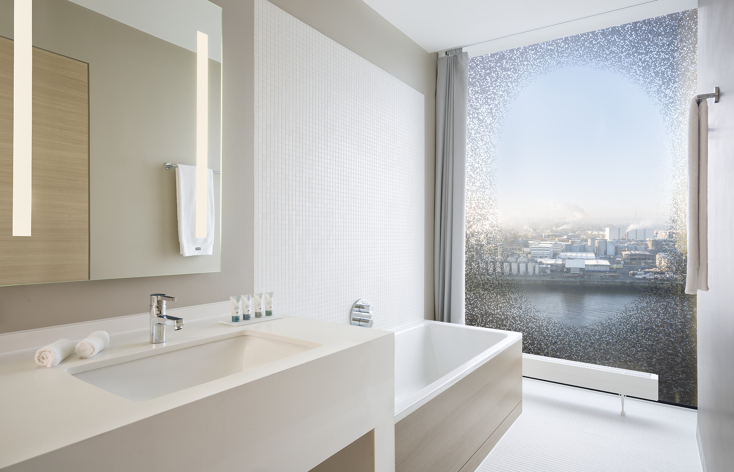 3 nights in a Premium Waterkant room including breakfast for 2 people