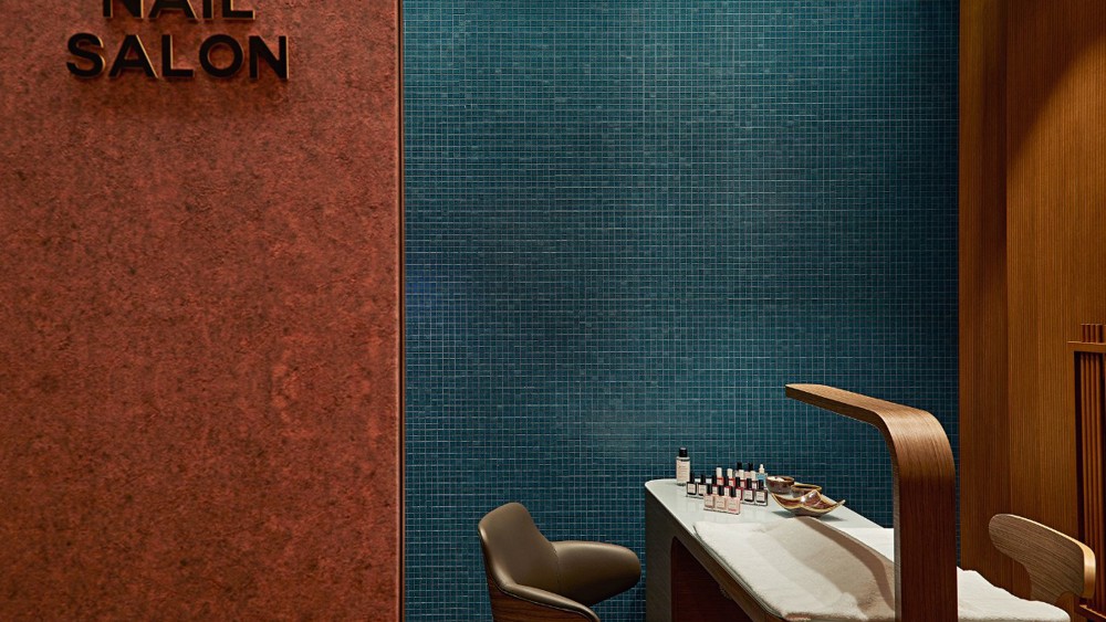 Luxury Manicure