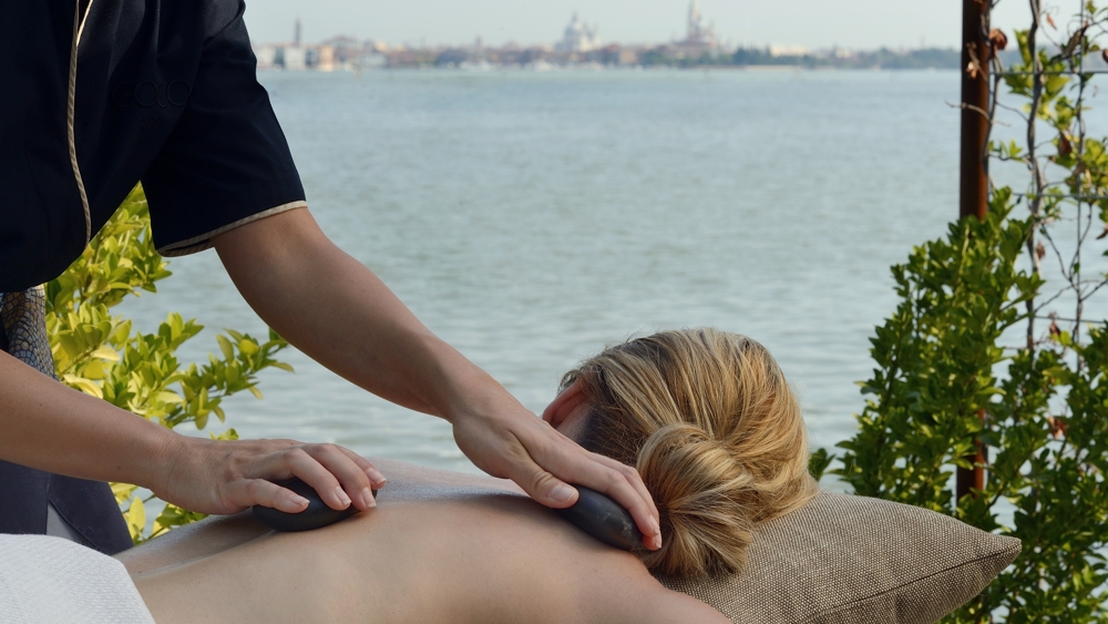 Body massage- Focus 30'
