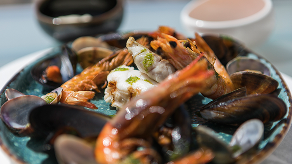 Menú mediodía Mediterráneo con bebida