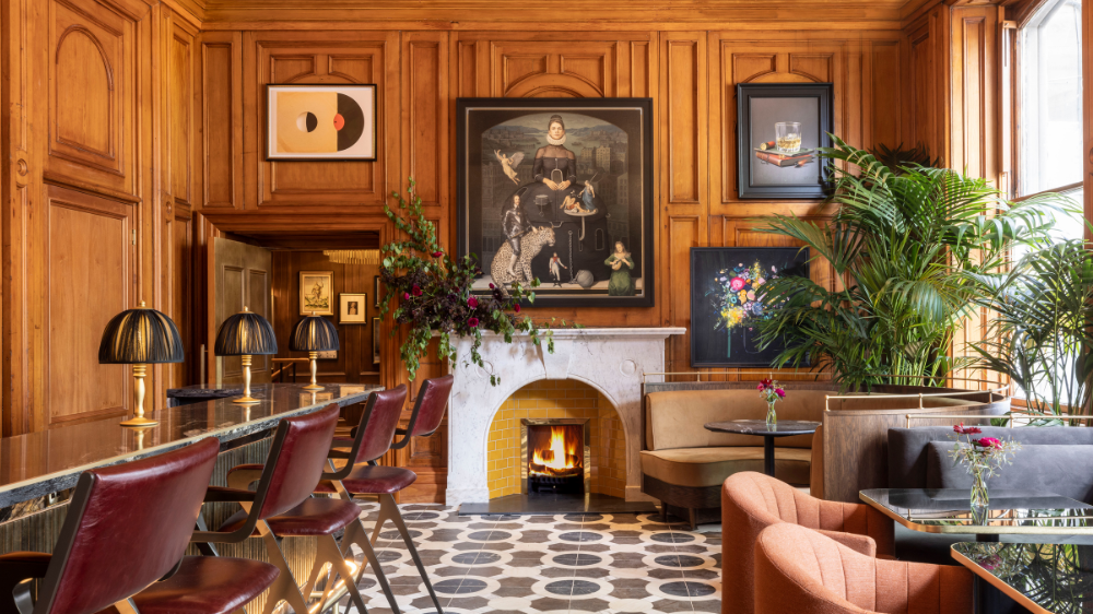Grand Chamber King Weekend Escape