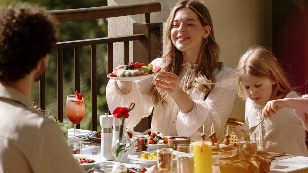 International breakfast buffet