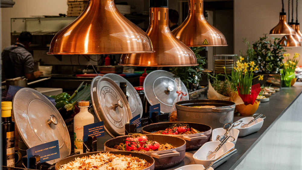 Brunch Niedzielny dla dwóch osób z pakietem napojów alkoholowych