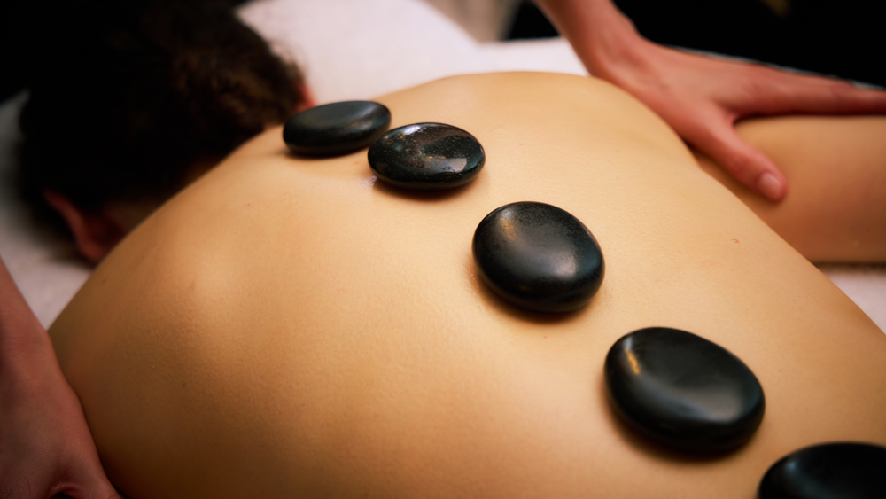 Hot Stone Massage (60 mins)