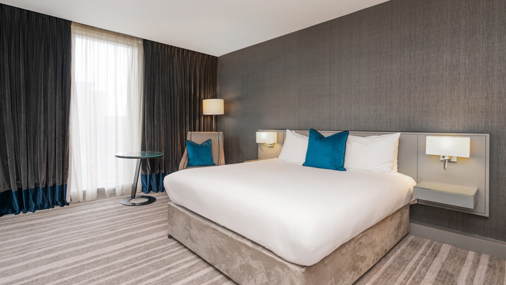 Saturday City Getaway for Two – Includes Bed & Breakfast