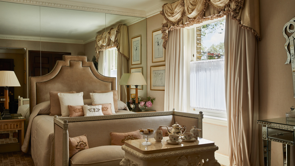 A Taste of Elegance – Overnight Stay with Afternoon Tea & Breakfast - Deluxe Queen
