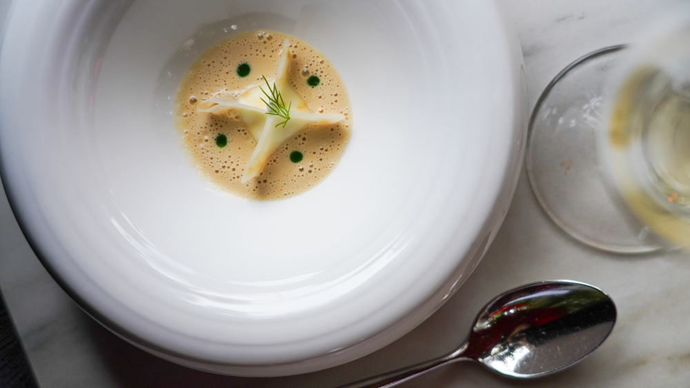 Tasting menu for one with wine pairing at the Michelin-starred restaurant Kitchen