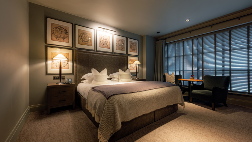 Classic King | Overnight Stay with Breakfast for Two