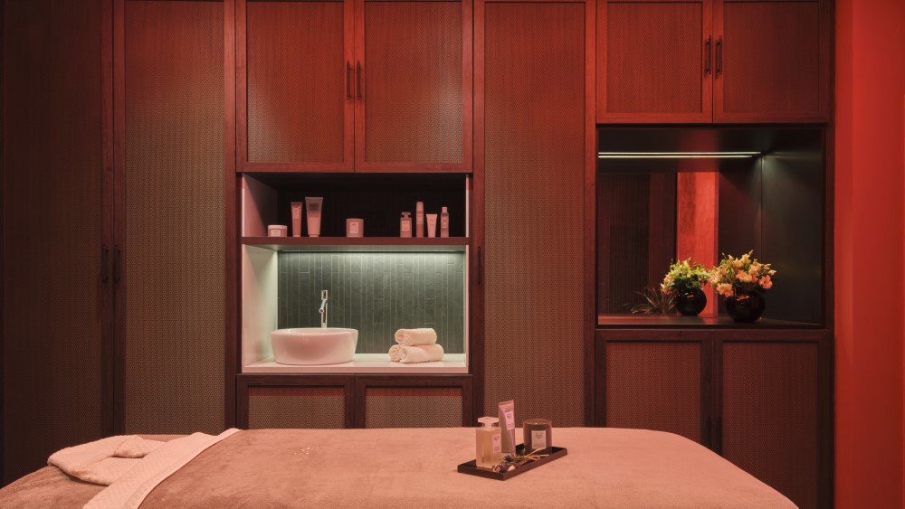 AWAY Spa - Pre Natal Massage