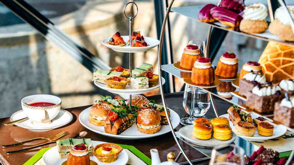 ROYAL TEA FOR TWO