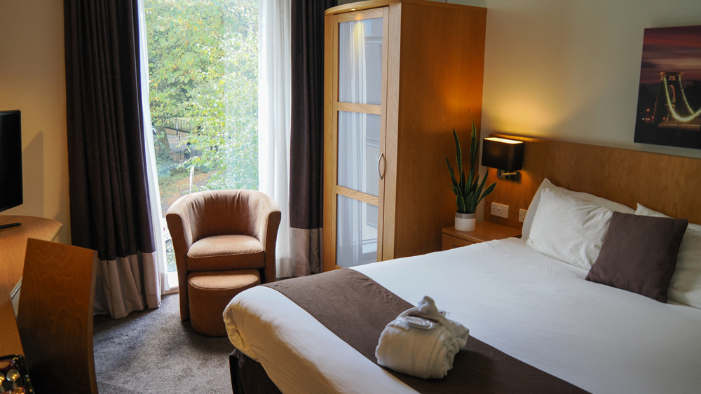 Midweek Dinner, Bed & Breakfast for 2
