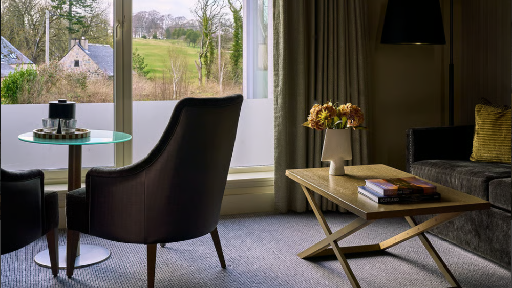 Luxury Overnight Stay for two with three course dinner & breakfast in an Estate King/Stable King Room