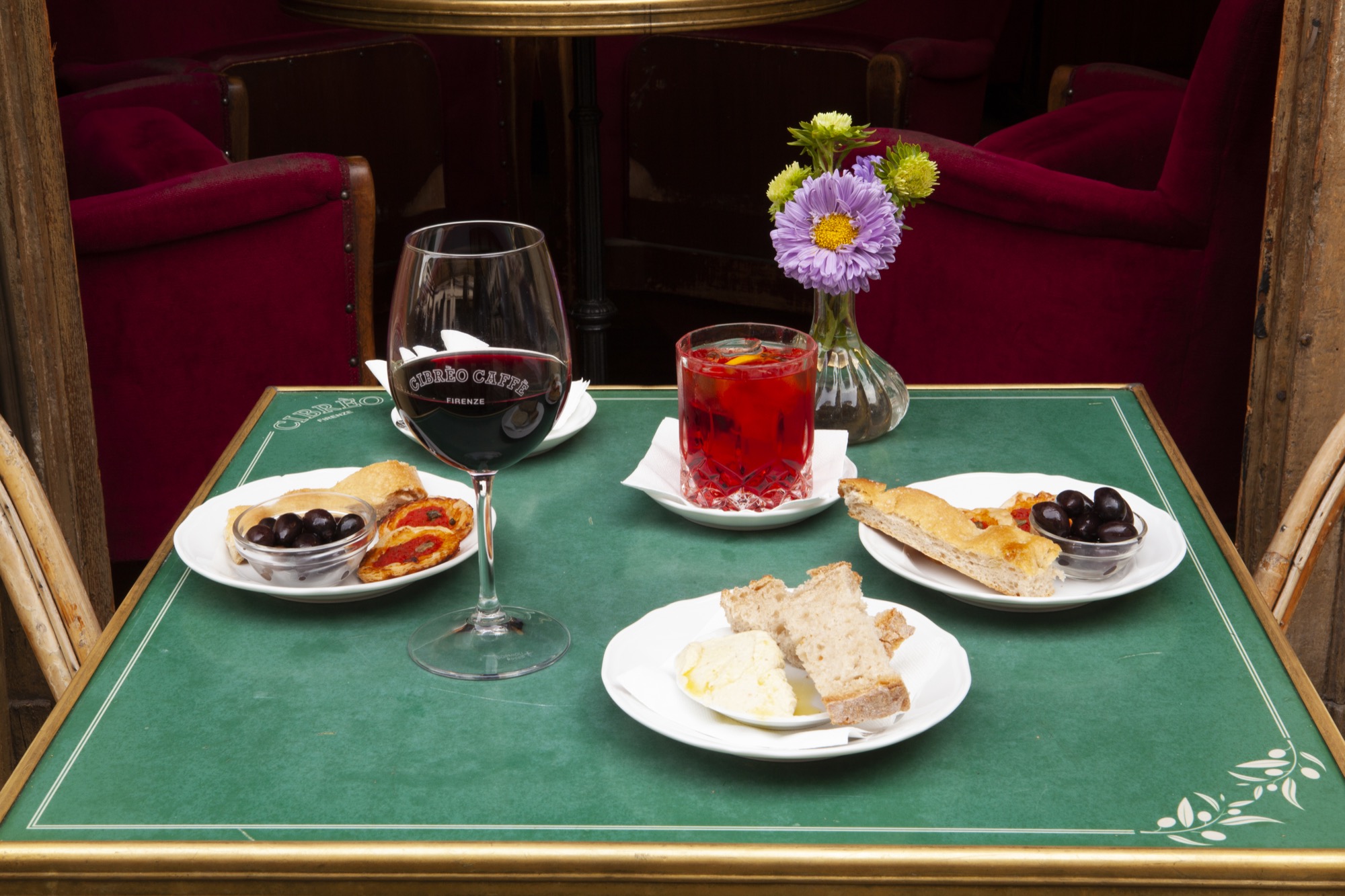 Aperitivo all'iconico Cibrèo Caffè di Sant'Ambrogio - per 1 persona 