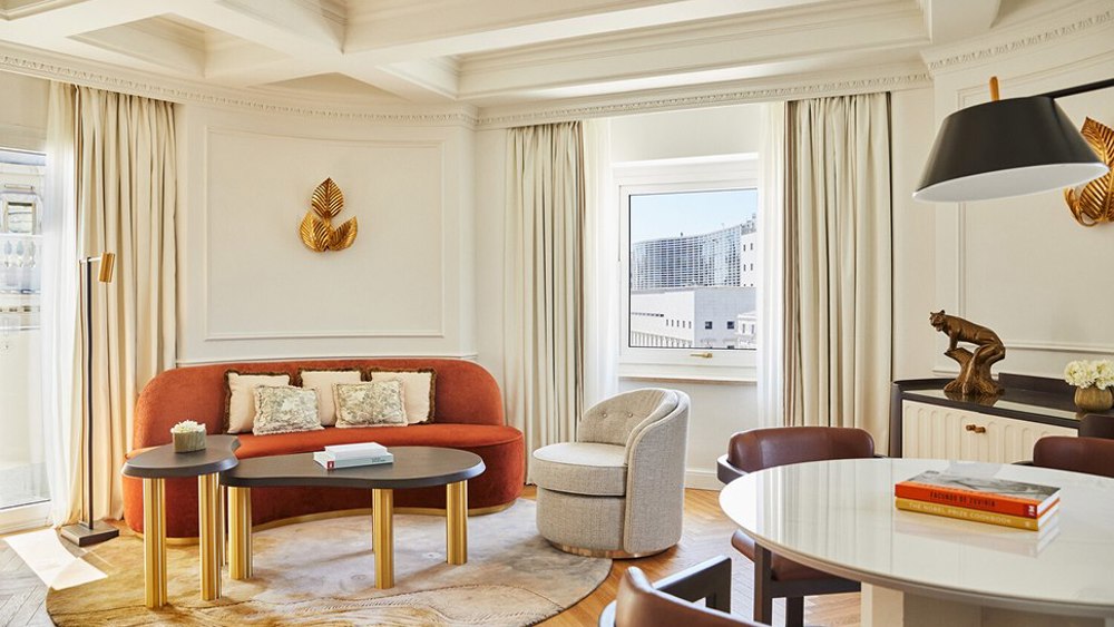 1 Noche en una Cortes Suite con Desayuno