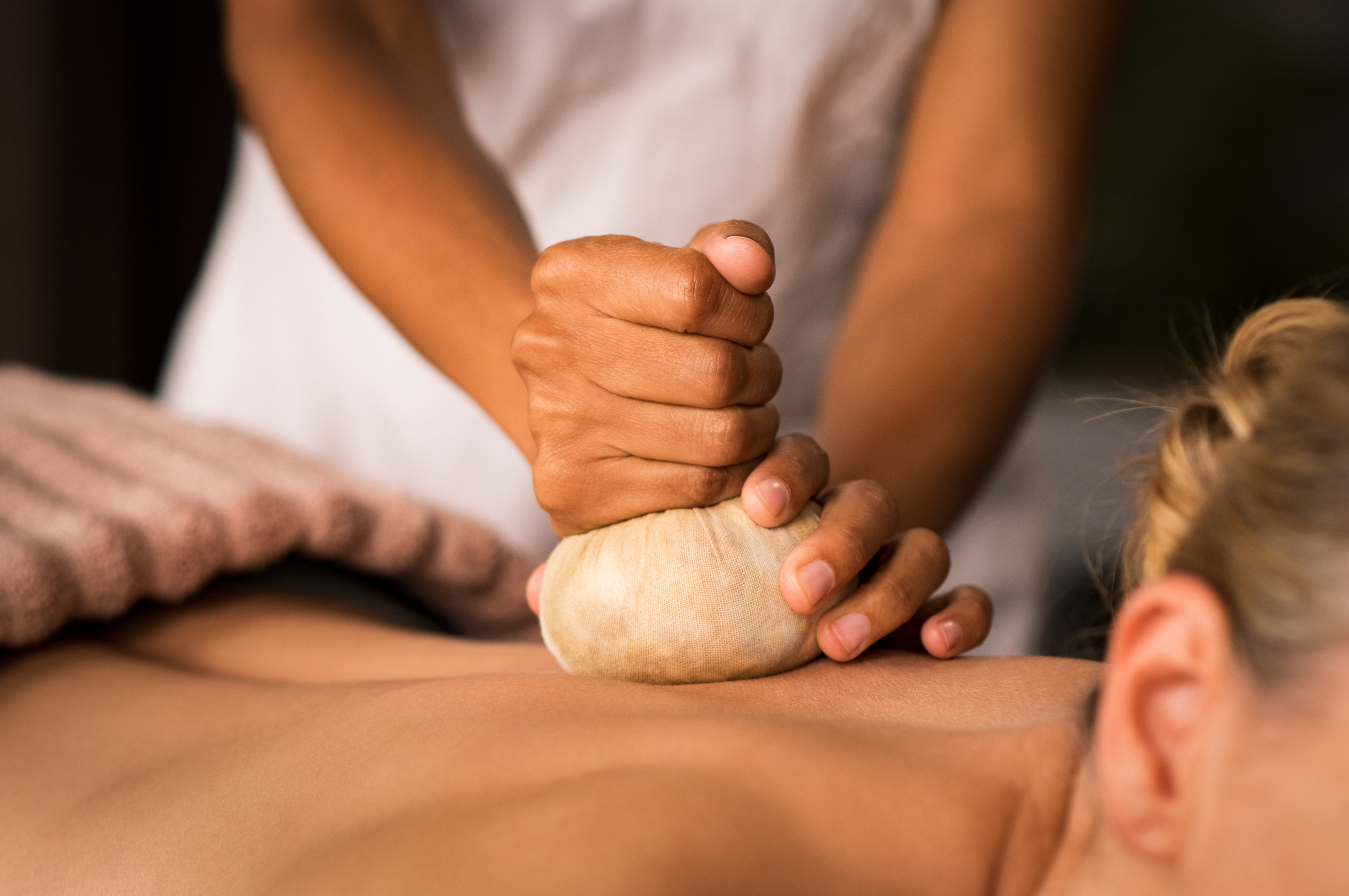 Deep Tissue Massage Friday to Sunday & Bank Holidays w/ Spa Access